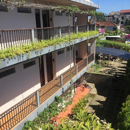 Pakerisan East Mansion Hotel Denpasar  Luaran gambar