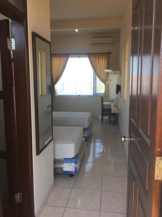 Pakerisan East Mansion Hotel Denpasar  Luaran gambar